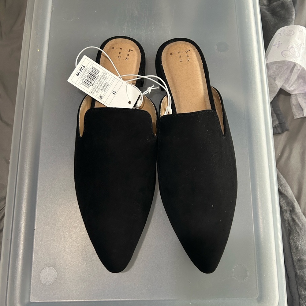 Black Pointed Toe Mules
